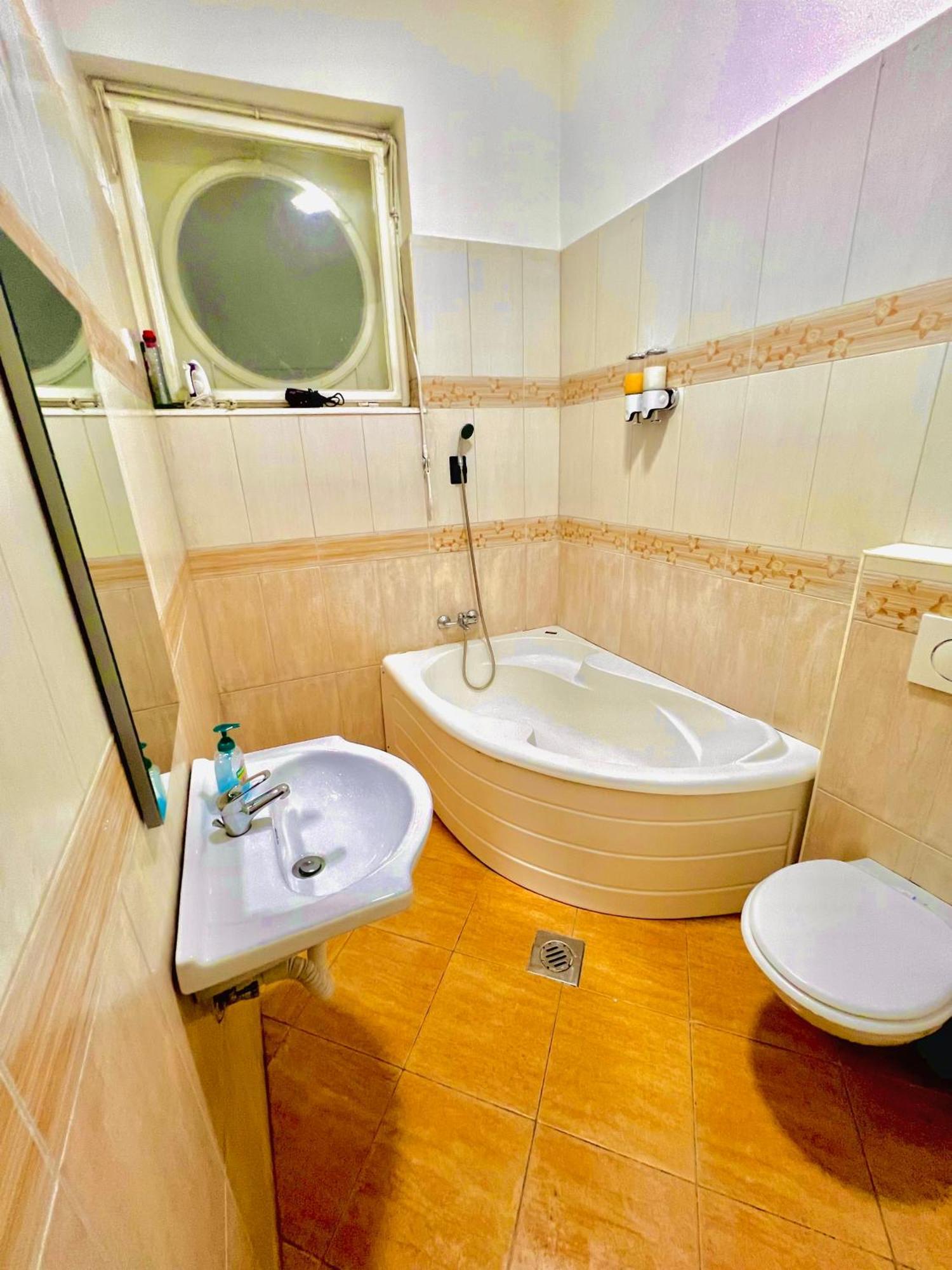 Casa Del Rio Hotel Budapest Bagian luar foto